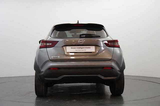 Nissan Juke 1.0 DIG-T 114 N-Connecta with Sat Nav and Rear View Camera