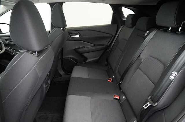 Nissan Qashqai 1.3 DIG-T MH 140 N-Connecta with Glass Roof + Sat Nav and 360 View Cameras