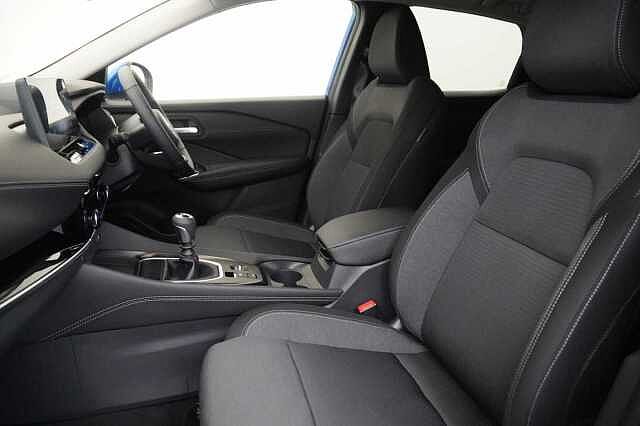 Nissan Qashqai 1.3 DIG-T MH 140 N-Connecta with Glass Roof + Sat Nav and 360 View Cameras