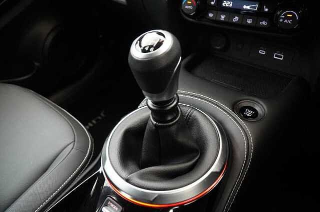 Nissan Juke 1.0 DIG-T 114 Tekna with BOSE Audio and Drive Assist Technology