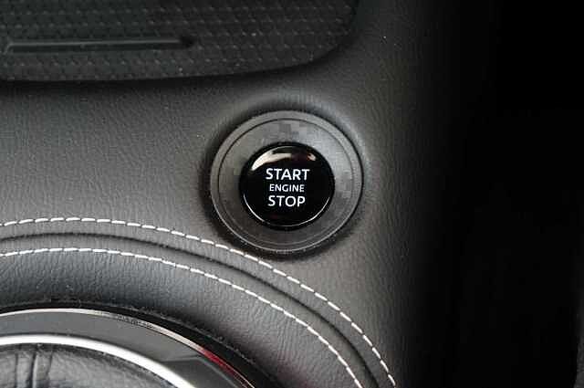 Nissan Juke 1.0 DIG-T 114 Tekna with BOSE Audio and Drive Assist Technology