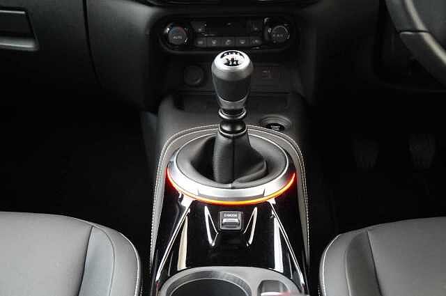 Nissan Juke 1.0 DIG-T 114 Tekna with BOSE Audio and Drive Assist Technology