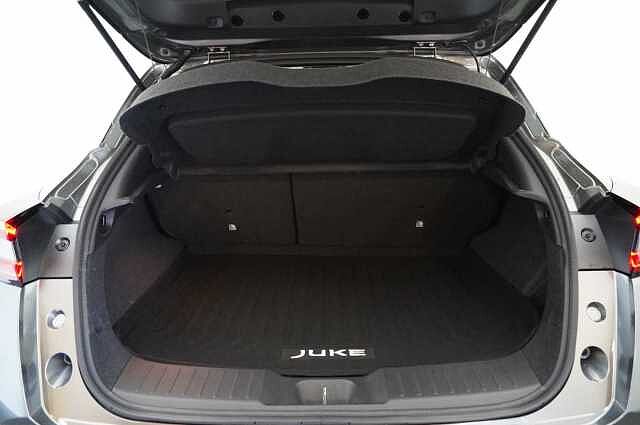 Nissan Juke 1.0 DIG-T 114 Tekna with BOSE Audio and Drive Assist Technology