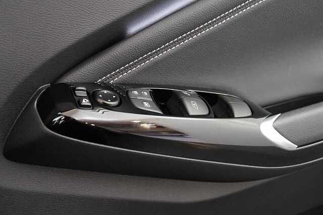 Nissan Juke 1.0 DIG-T 114 Tekna with BOSE Audio and Drive Assist Technology