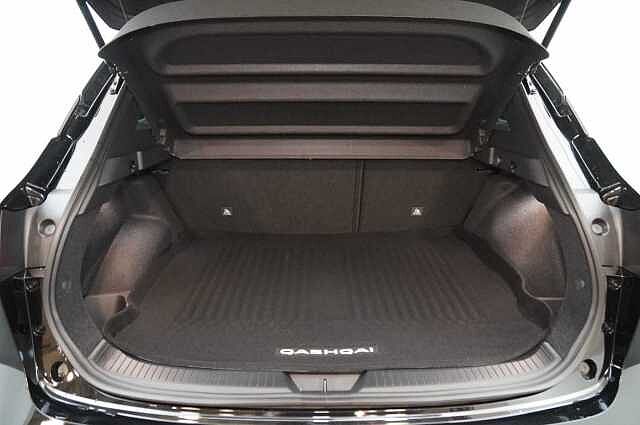 Nissan Qashqai 1.5 190 e-Power N-Connecta Auto with Glass Roof + Nav and 360 View Cameras