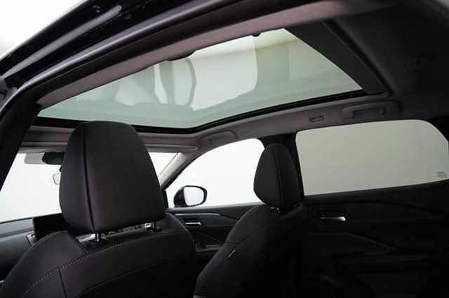 Nissan Qashqai 1.5 190 e-Power N-Connecta Auto with Glass Roof + Nav and 360 View Cameras