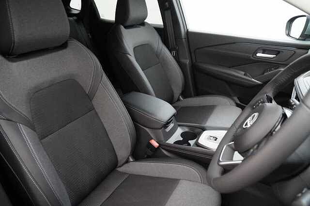 Nissan Qashqai 1.5 190 e-Power N-Connecta Auto with Glass Roof + Nav and 360 View Cameras