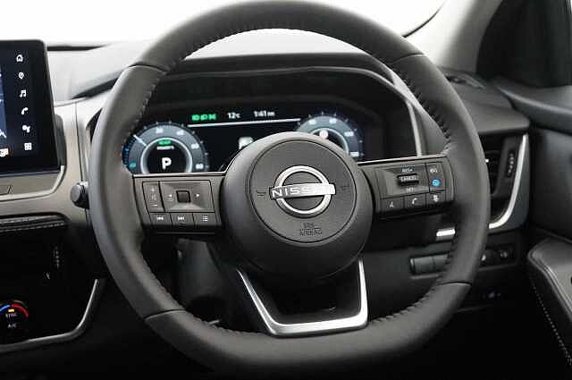 Nissan Qashqai 1.5 190 e-Power N-Connecta Auto with Glass Roof + Nav and 360 View Cameras