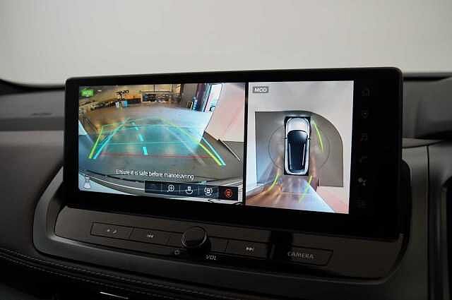 Nissan Qashqai 1.3 DIG-T MH 140 Tekna with Glass Roof + Heat Pack and 360 View Cameras