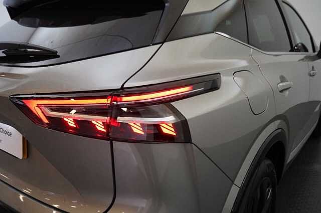 Nissan Qashqai 1.3 DIG-T MH 140 Tekna with Glass Roof + Heat Pack and 360 View Cameras