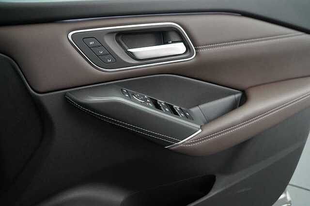 Nissan Qashqai 1.3 DIG-T MH 140 Tekna with Glass Roof + Heat Pack and 360 View Cameras