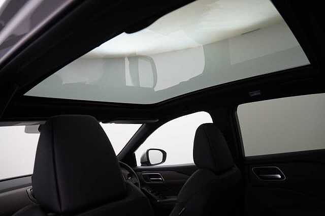 Nissan Qashqai 1.3 DIG-T MH 140 Tekna with Glass Roof + Heat Pack and 360 View Cameras