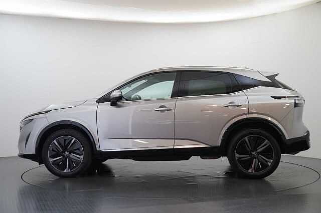 Nissan Qashqai 1.3 DIG-T MH 140 Tekna with Glass Roof + Heat Pack and 360 View Cameras