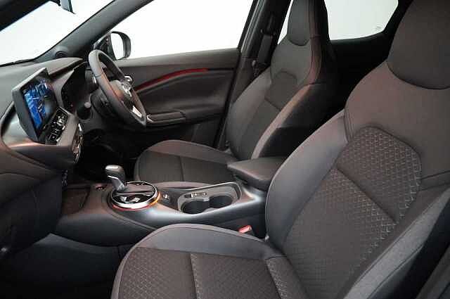 Nissan Juke 1.0 DIG-T 114 N-Connecta DCT Auto with Sat Nav and Rear View Camera