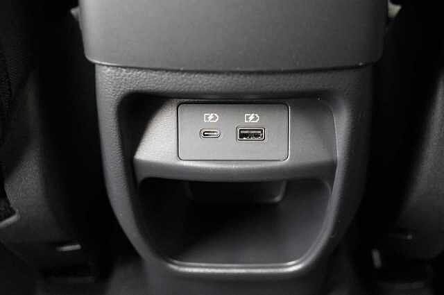 Nissan Juke 1.0 DIG-T 114 N-Connecta DCT Auto with Sat Nav and Rear View Camera