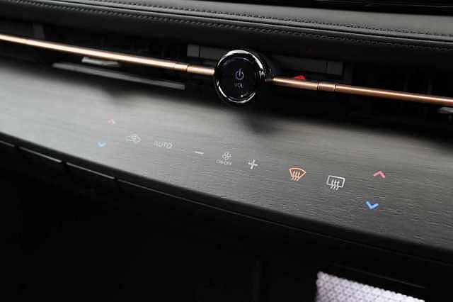 Nissan ARIYA 63KW Advance Auto with Sky Roof Pack Upgrade + Sat Nav and 360 Cameras