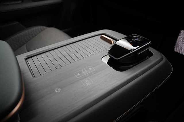 Nissan ARIYA 63KW Advance Auto with Sky Roof Pack Upgrade + Sat Nav and 360 Cameras