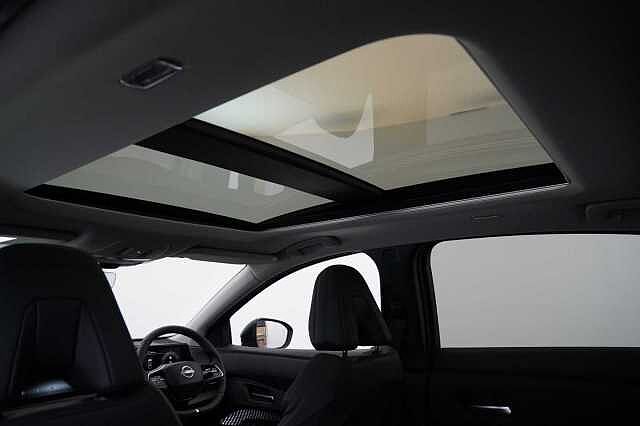 Nissan ARIYA 63KW Advance Auto with Sky Roof Pack Upgrade + Sat Nav and 360 Cameras