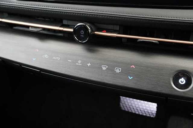 Nissan ARIYA 63KW Advance Auto with Sky Roof Pack Upgrade + Sat Nav and 360 Cameras