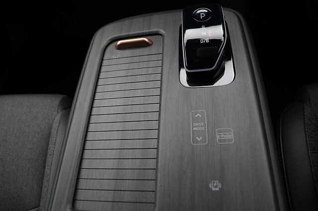 Nissan ARIYA 63KW Advance Auto with Sky Roof Pack Upgrade + Sat Nav and 360 Cameras