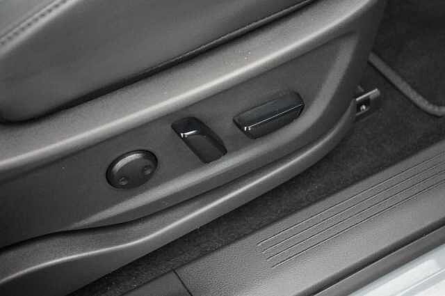 Nissan ARIYA 63KW Advance Auto with Sky Roof Pack Upgrade + Sat Nav and 360 Cameras