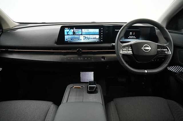 Nissan ARIYA 63KW Advance Auto with Sky Roof Pack Upgrade + Sat Nav and 360 Cameras