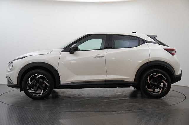 Nissan Juke 1.0 DIG-T 114 N-Connecta with Sat Nav and Rear View Camera