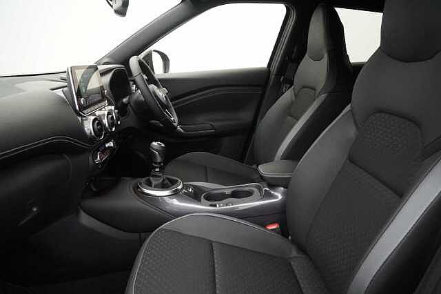 Nissan Juke 1.0 DIG-T 114 N-Connecta with Sat Nav and Rear View Camera