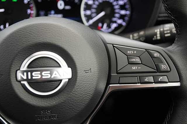 Nissan Juke 1.0 DIG-T 114 N-Connecta with Sat Nav and Rear View Camera