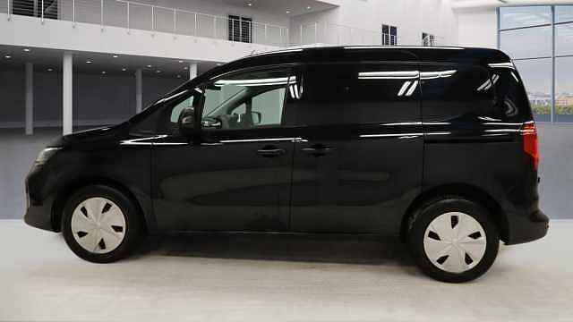 Nissan Townstar EV 45KW Tekna Auto L1 Van with Sat Nav and Rear View Camera