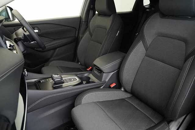 Nissan Qashqai 1.3 DIG-T MH 158 N-Connecta X-Tronic Auto with Sat Nav and 360 View Cameras
