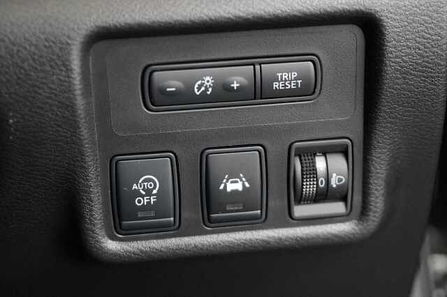 Nissan Micra 1.0 DIG-T 117 Tekna with BOSE Personal Audio + Sat Nav and Rear Camera