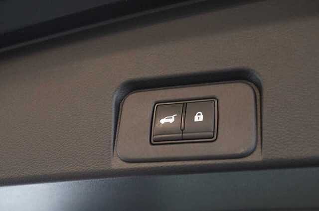 Nissan X-Trail 1.5 VC-T MH 163 N-Connecta X-Tronic Auto with 5 Seats + Nav and 360 Cameras