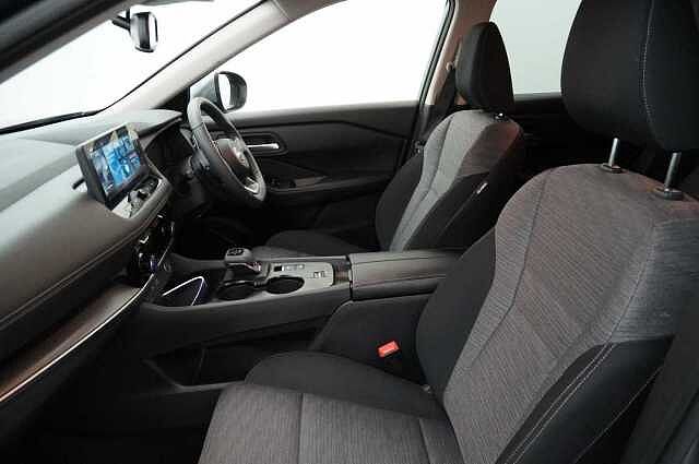 Nissan X-Trail 1.5 VC-T MH 163 N-Connecta X-Tronic Auto with 5 Seats + Nav and 360 Cameras