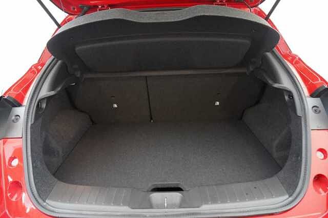 Nissan Juke 1.0 DIG-T 114 Tekna with BOSE Audio and Drive Assist Technology