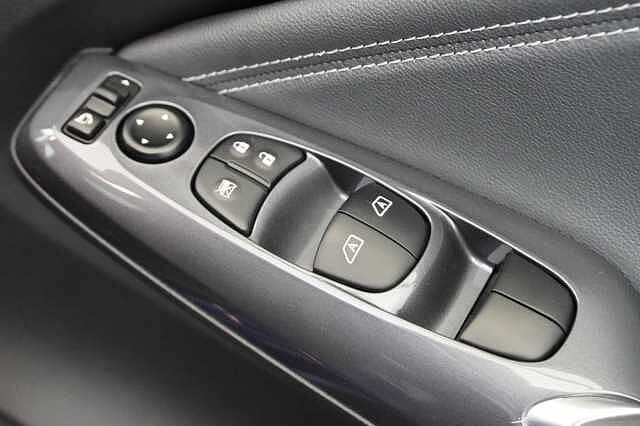 Nissan Juke 1.0 DIG-T 114 Tekna with BOSE Audio and Drive Assist Technology