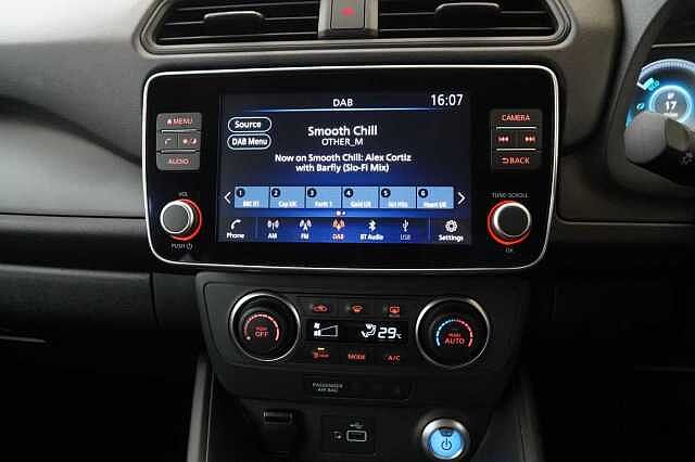 Nissan LEAF 40KW Acenta Auto with Rear View Camera and Apple + Android Integration
