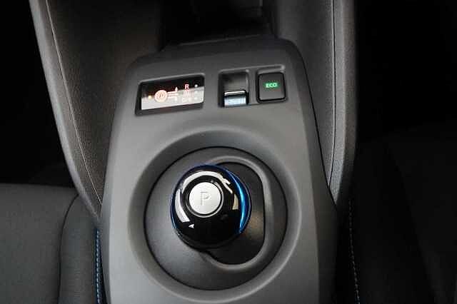 Nissan LEAF 40KW Acenta Auto with Rear View Camera and Apple + Android Integration