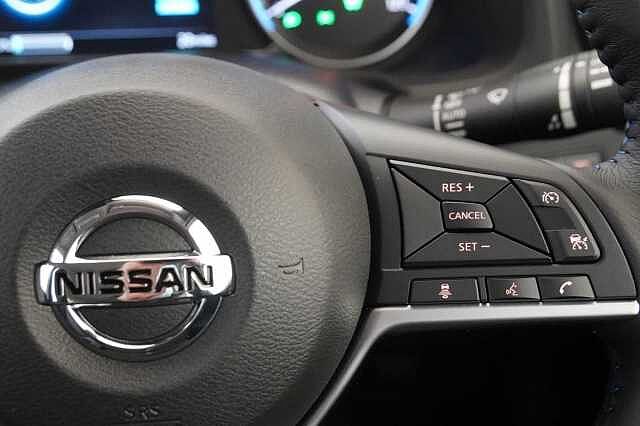 Nissan LEAF 40KW Acenta Auto with Rear View Camera and Apple + Android Integration