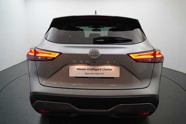 Nissan Qashqai 1.3 DIG-T MH 158 N-Connecta X-Tronic Auto with Sat Nav and 360 View Cameras