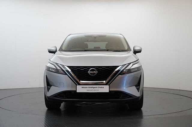 Nissan Qashqai 1.3 DIG-T MH 158 N-Connecta X-Tronic Auto with Sat Nav and 360 View Cameras