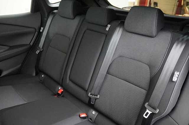 Nissan Qashqai 1.3 DIG-T MH 158 N-Connecta X-Tronic Auto with Sat Nav and 360 View Cameras