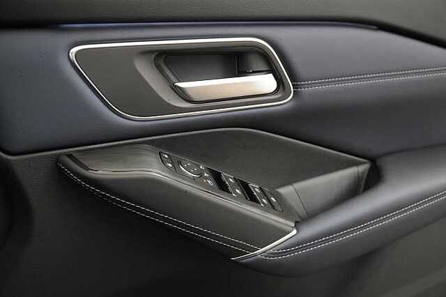 Nissan Qashqai 1.3 DIG-T MH 158 Tekna X-Tronic Auto with Glass Roof and Pro Pilot Assist