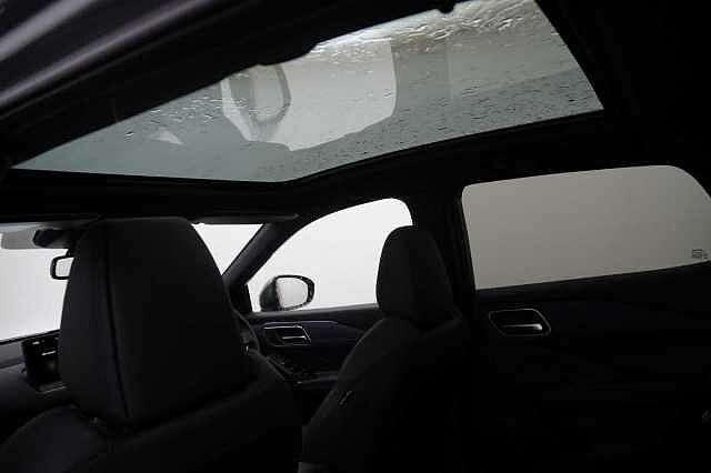 Nissan Qashqai 1.3 DIG-T MH 158 Tekna X-Tronic Auto with Glass Roof and Pro Pilot Assist