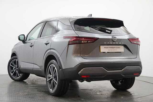 Nissan Qashqai 1.3 DIG-T MH 158 Tekna X-Tronic Auto with Glass Roof and Pro Pilot Assist