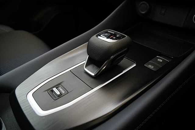 Nissan Qashqai 1.3 DIG-T MH 158 Tekna X-Tronic Auto with Glass Roof and Pro Pilot Assist