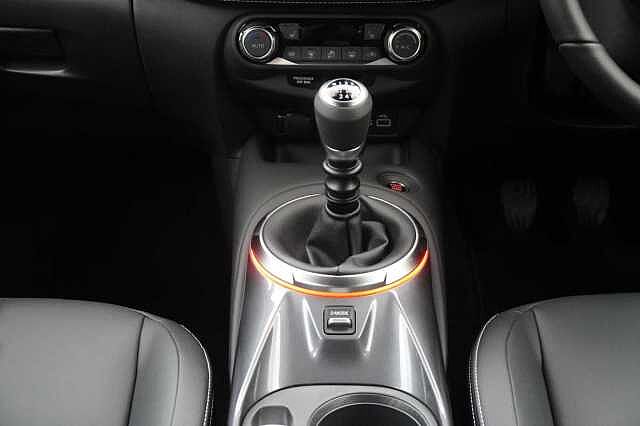 Nissan Juke 1.0 DIG-T 114 N-Connecta with Sat Nav and Rear View Camera