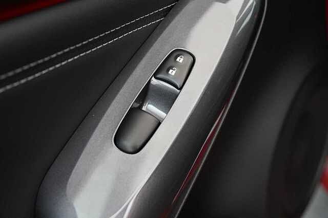 Nissan Juke 1.0 DIG-T 114 N-Connecta with Sat Nav and Rear View Camera