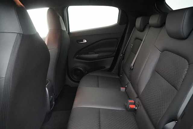 Nissan Juke 1.0 DIG-T 114 N-Connecta with Sat Nav and Rear View Camera