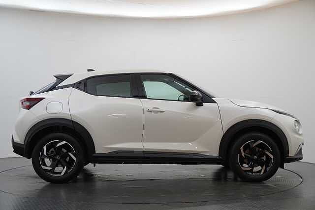 Nissan Juke 1.0 DIG-T 114 N-Connecta with Sat Nav and Rear View Camera